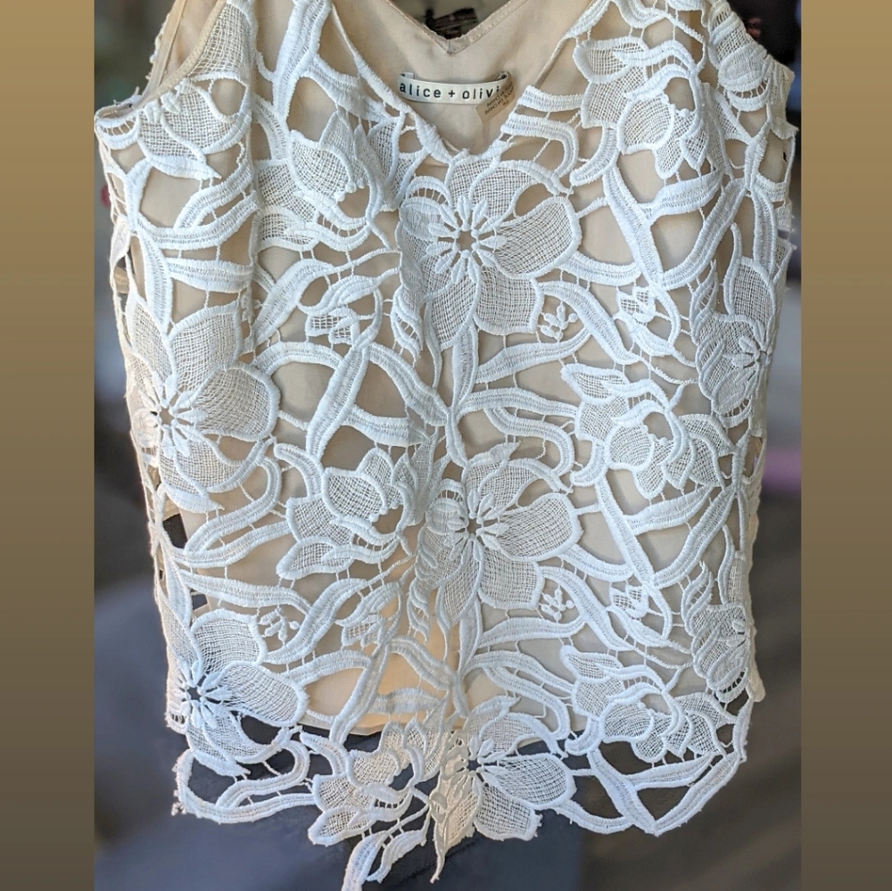 Alice + Olivia Floral White Tank Top